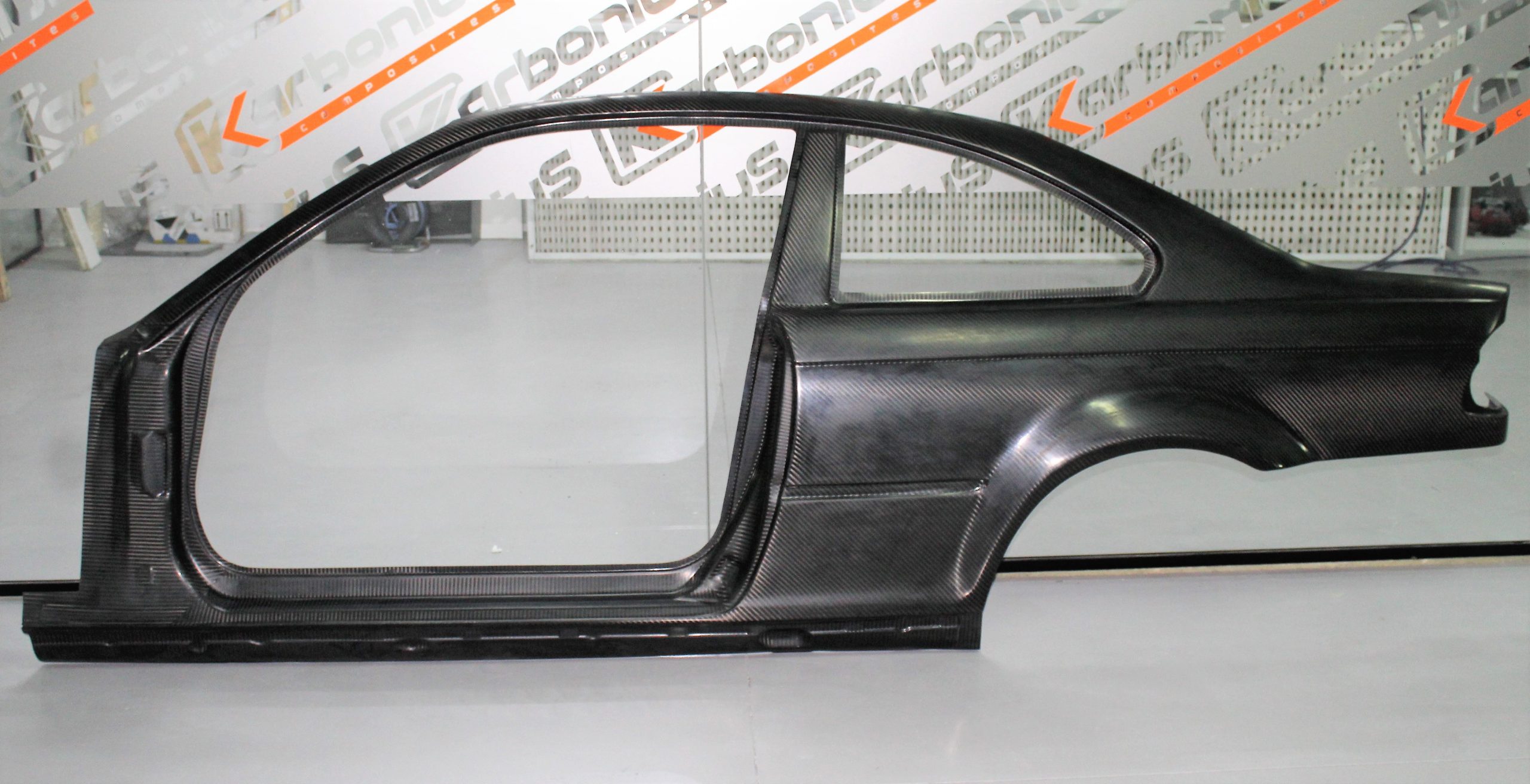 Karbonius M3 E46 Body Side Frame Panel _left | Karbonius Composites